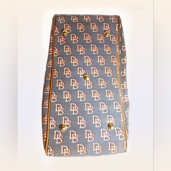 Dooney & Bourke Denim Signature Tote Bag - Picture 3 of 6